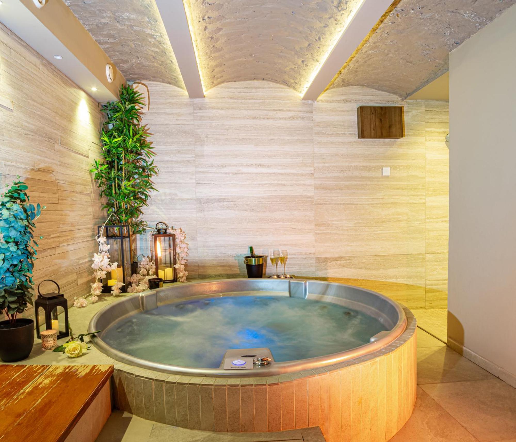 Venus Apartment With Jacuzzi And Sauna - City Center ベオグラード エクステリア 写真