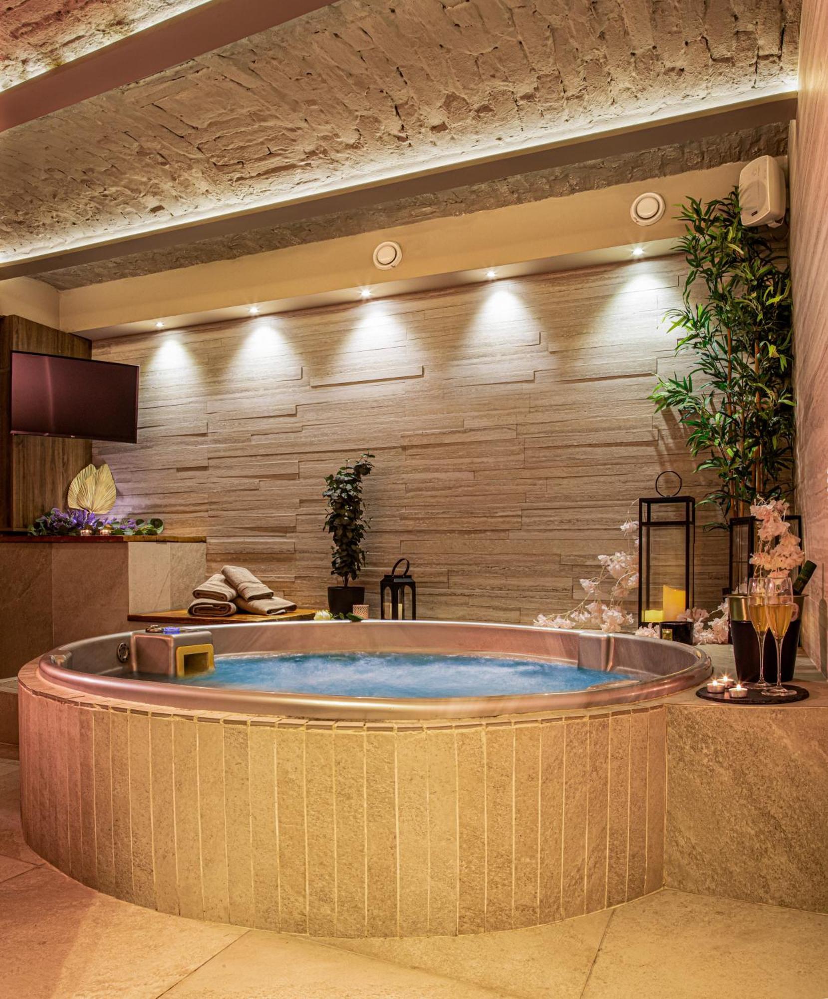 Venus Apartment With Jacuzzi And Sauna - City Center ベオグラード エクステリア 写真